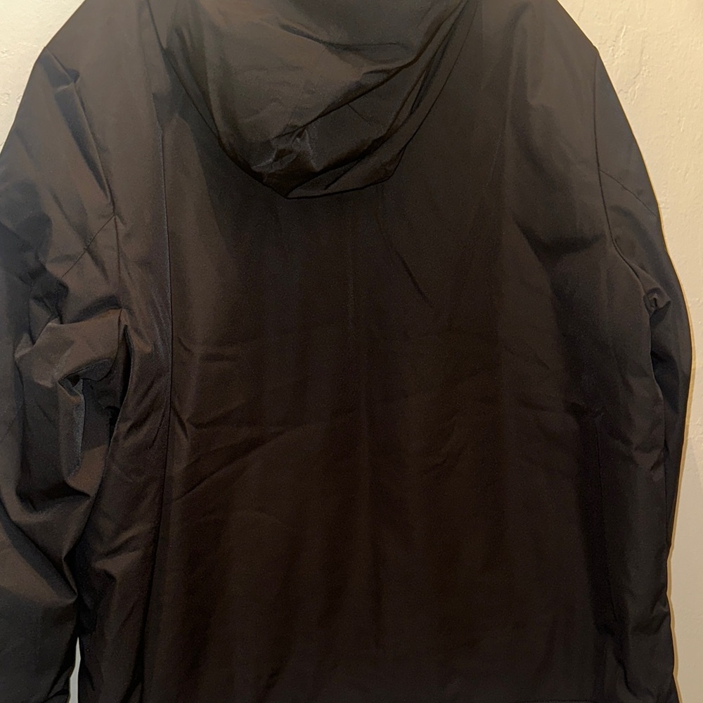 Tommy Hilfiger Men's Performance Windbreaker and Rain Jacket with Quilted Lining - Picture 6 of 16